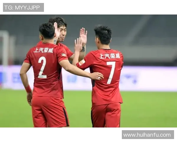 深圳足球队以98分领跑精英赛积分榜展现强劲实力